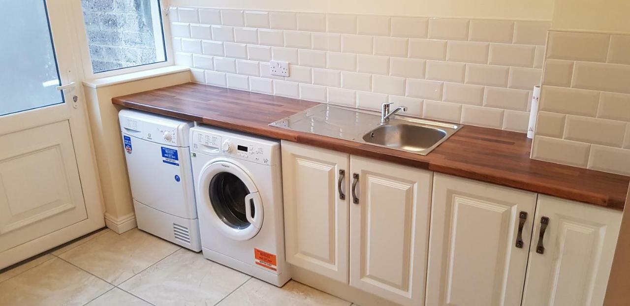 3 Bedroom Newly Furnished Cork City Exterior foto